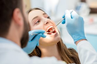 Dentistes : pourquoi externaliser avec un secrétariat à distance ?