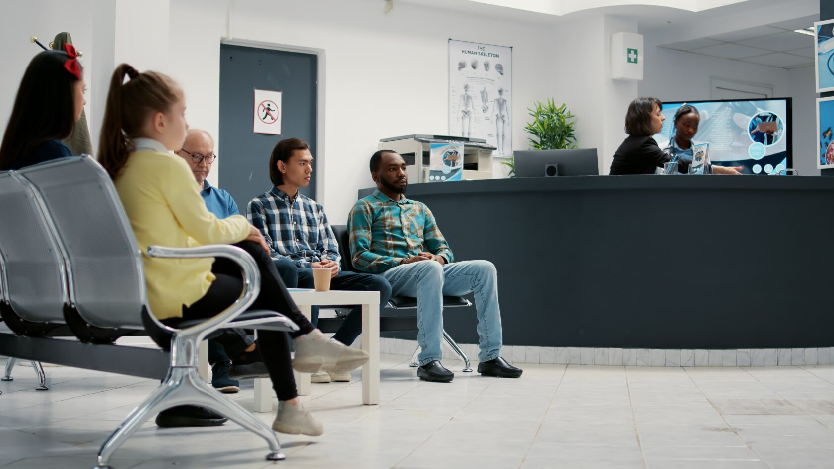 Vous perdez des patients sans le savoir : les 5 erreurs fatales d’un secrétariat médical